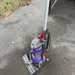 Dyson Vacuum 