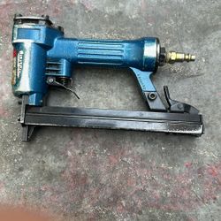 Unicatch model US2238 finish stapler