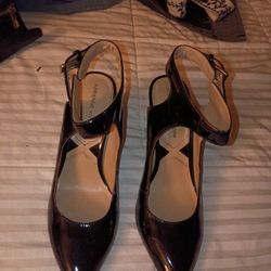 ADRIANE VITADINI   WORN ONCE AT THE HOUSE FOR AN HOUR FOR A PARTY . . LIKE NEW BEAUTIFUL  CLASSY HEELS 
