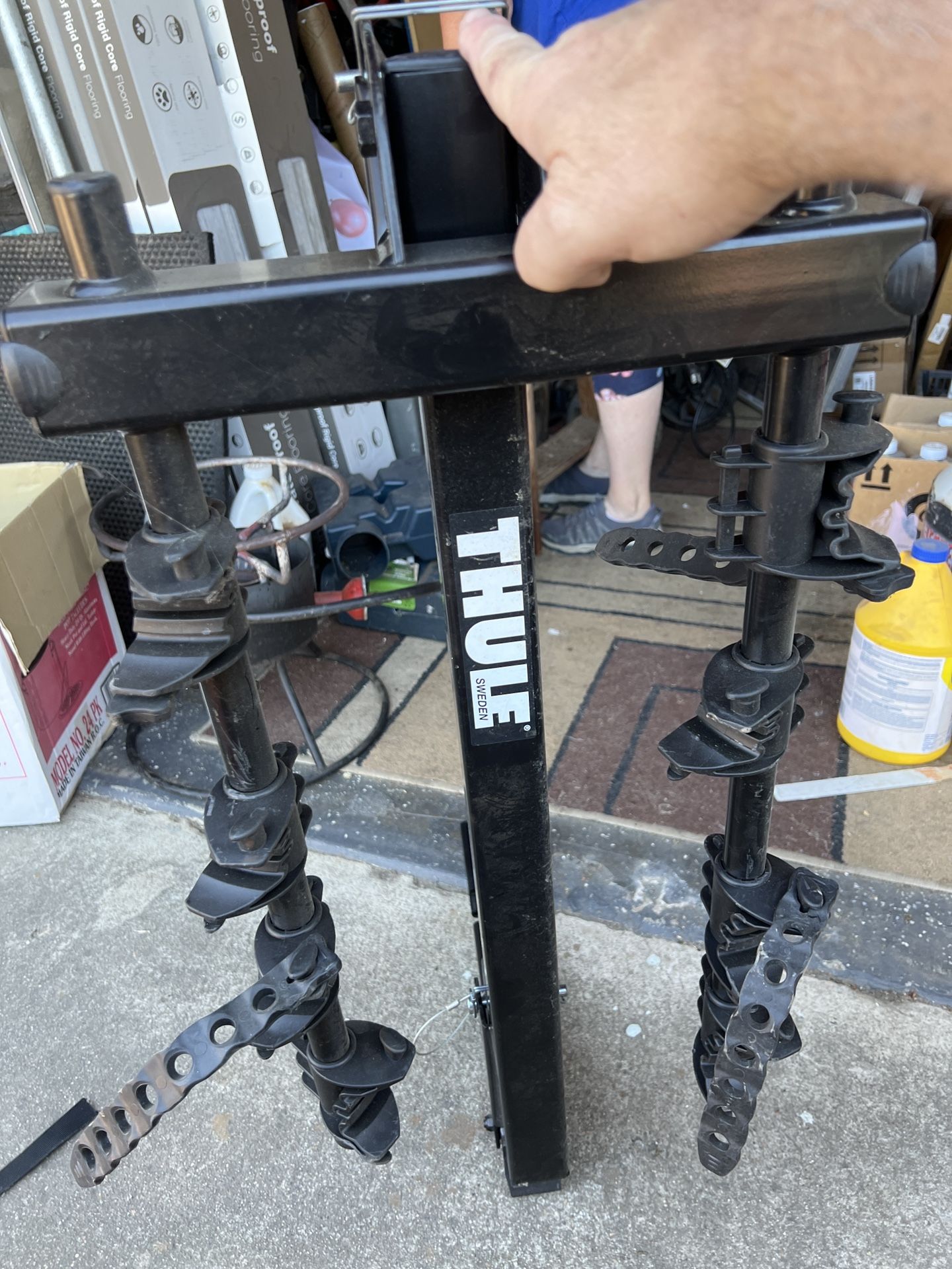 Thule Hitch-Mount 4-Bike Rack – Heavy Duty with Secure Straps