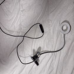 USB-powered clip-on LED ring light. 