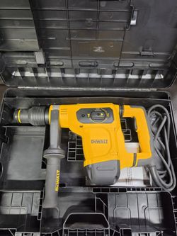 DEWALT 10.5 Amp 1-9/16 in. Corded SDS MAX Concrete Masonry Rotary Hammer with SHOCKS and Case