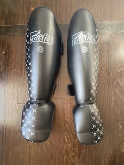 Fairtex SP5 Muay Thai Shin Guards - Medium