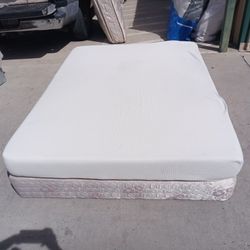 Queen Memory Foam Mattress And Box Spring 