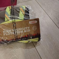 X small Dog Floatation Aid 