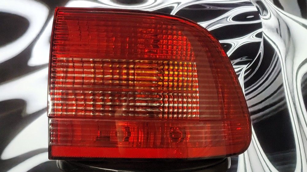 2003-2006 Porsche Cayenne Passenger Tail Light 955-631-486-00