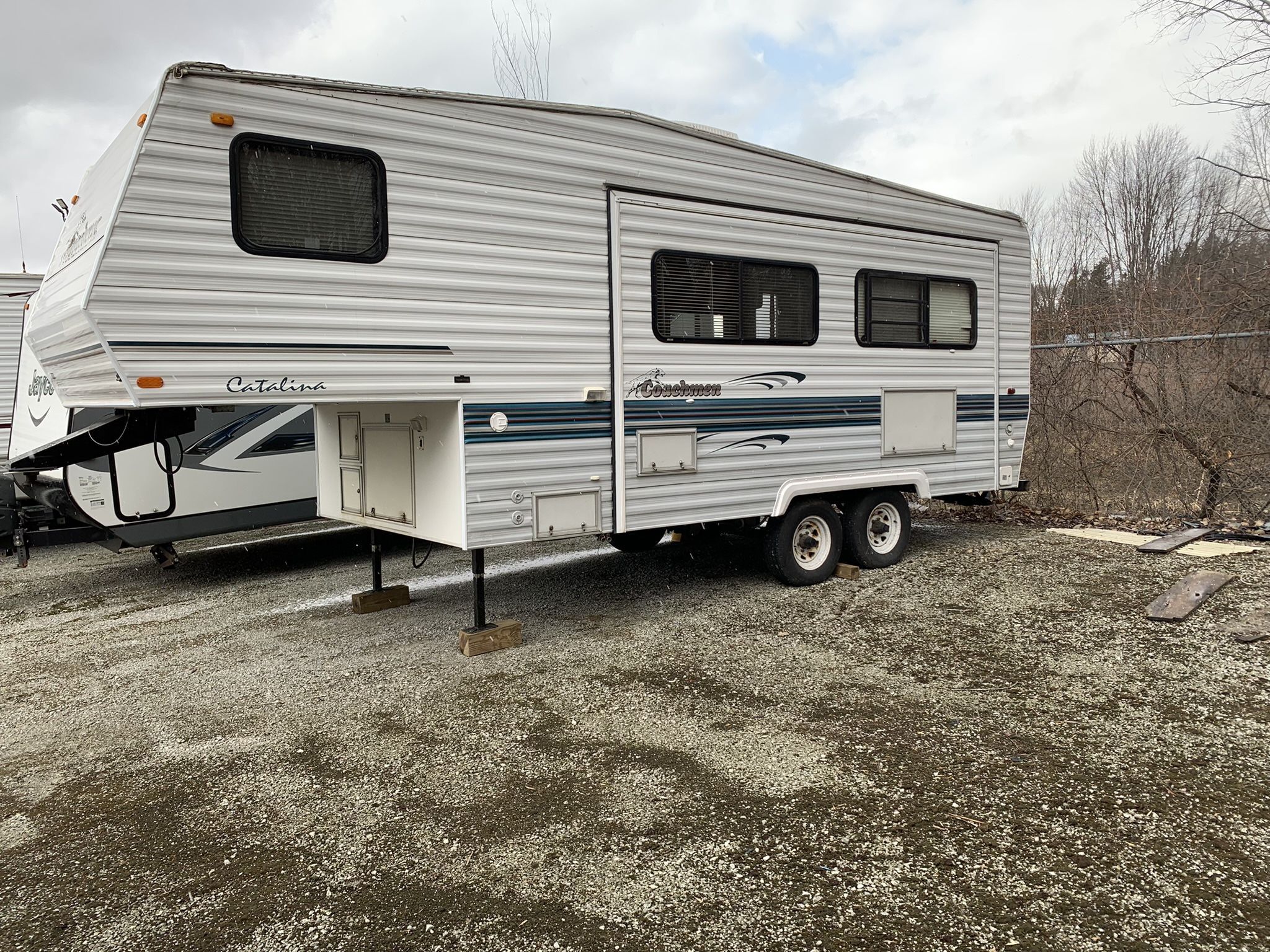 1999 Coachmen Fifth wheel