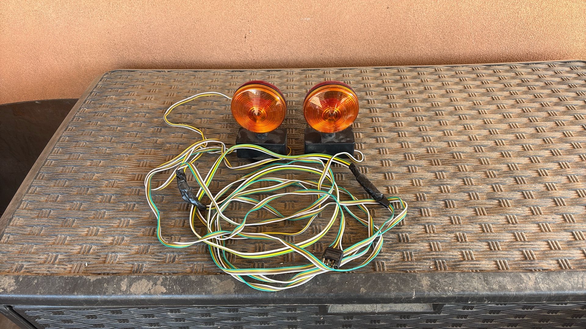 Auxiliary Lights , for U-Haul type plug