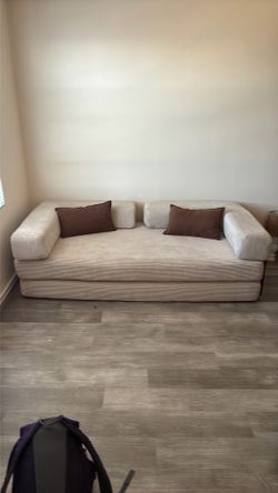 Modular couch
