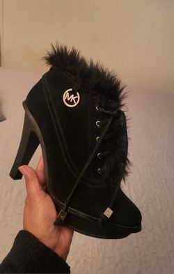 Michael Kors Black Leather Suede Fau Size 8