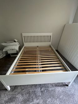 Bad frame + mattress queen size