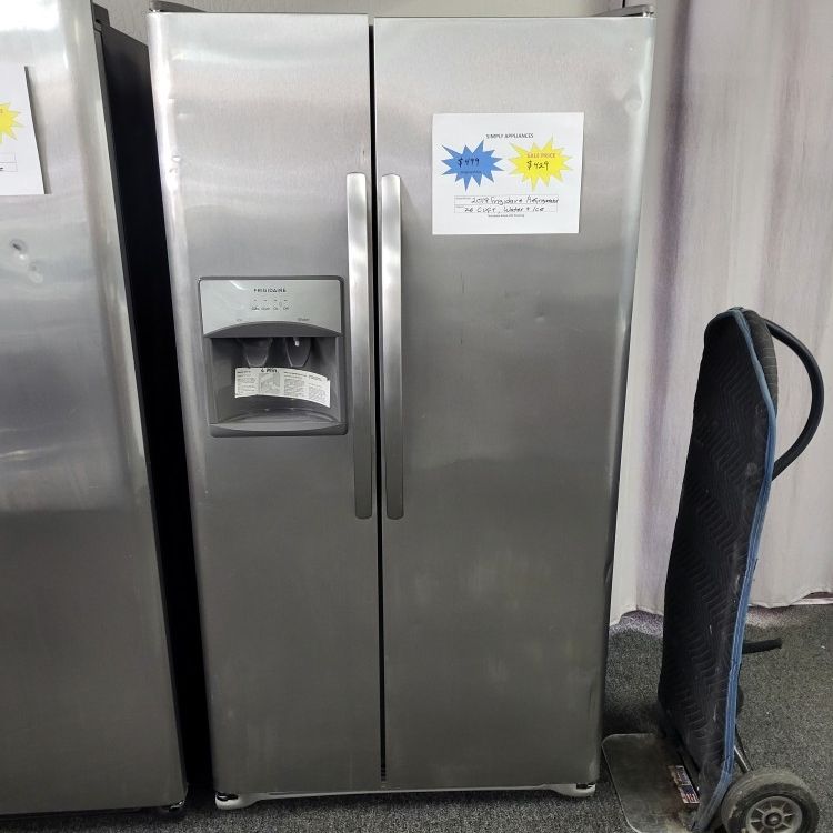 🌻 Spring Sale! 2018 Frigidaire Stainless Refrigerator  - Warranty Included 