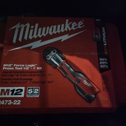 Milwaukee M12 Force Logic Press Tool 1/2'-1' Kit