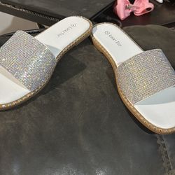 Sandals size 4y