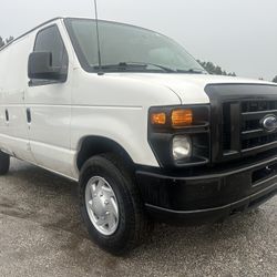 2013 Ford E-250