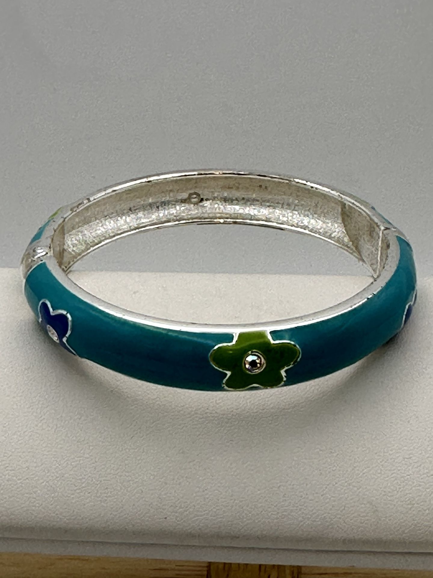 Enamel Bangle Hinged Bracelet 7” Long  1/3” Wide Teal Blue Colorful Flowers Great Condition 