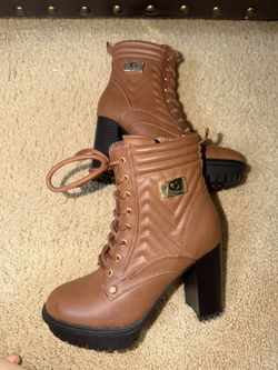 Guess Botines $65 Each