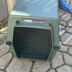 Petmate Deluxe Vari Pet Kennel - Large Dog / Pet Crate