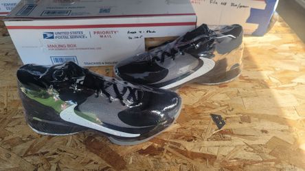Nike Giannis Freak 4 Size 10.5 Mens