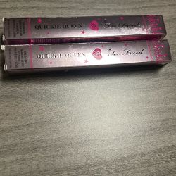 Too Faced Quickie Queen Cream Eyeshadow Stick. 
