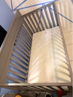 Crib and mattress
