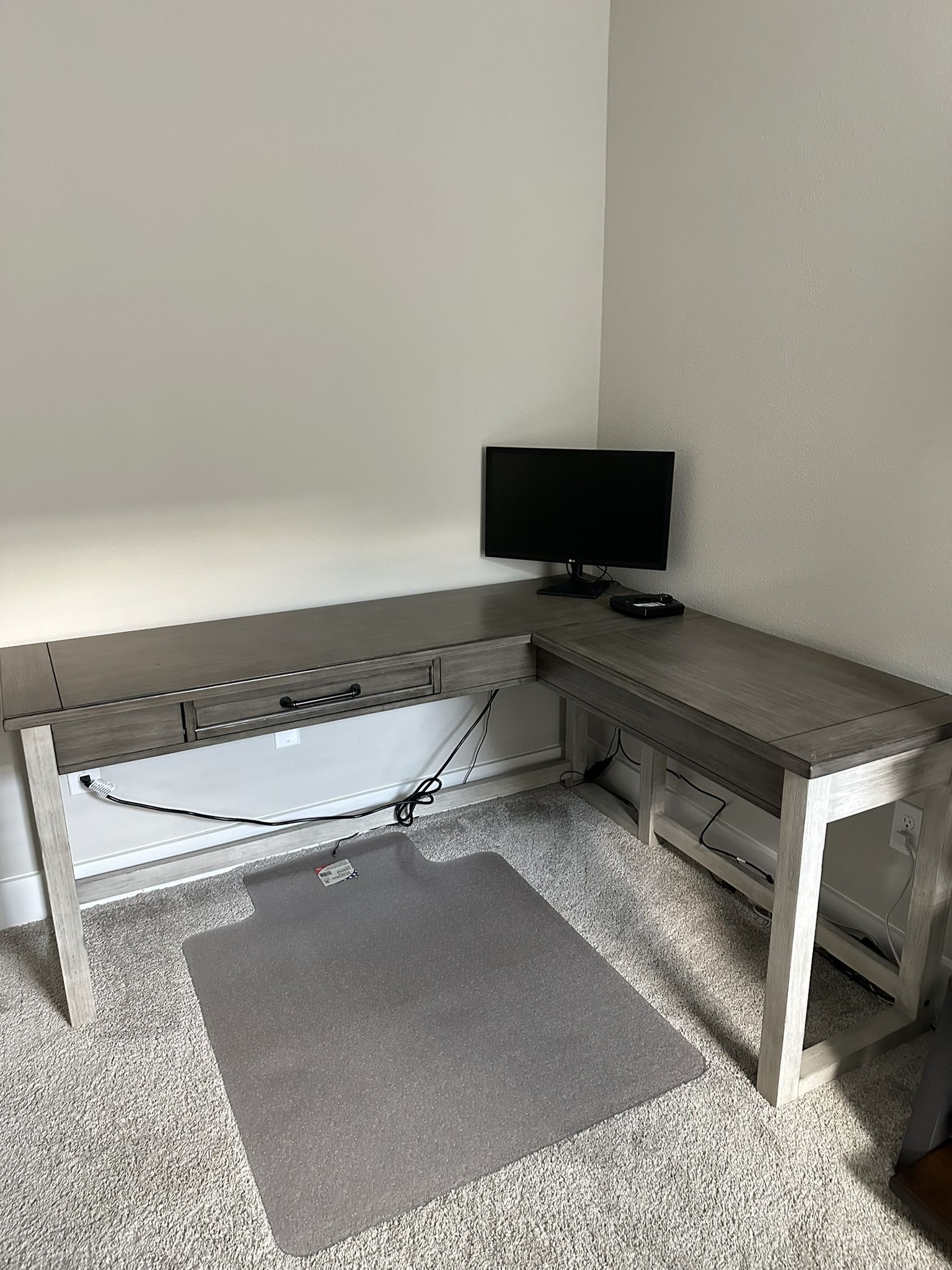 Corner Desk