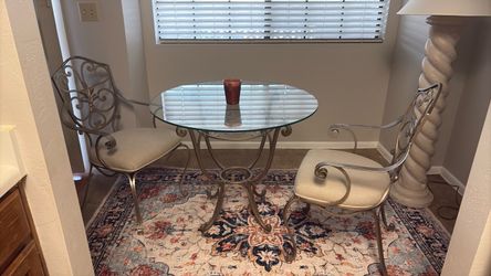 3 piece Robb and Stuckey dinette set