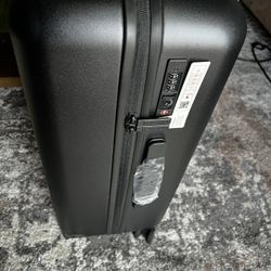Aerotrunk Hard shell Carry On Travel Luggage Bag