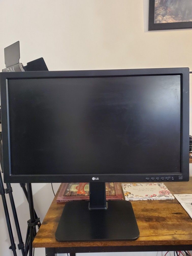 LG 24″ 24MB34PY LED Monitor w/ DisplayPort, VGA, DVI 2 USB