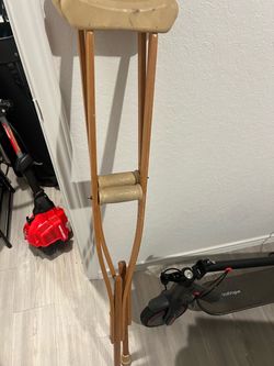 Wooden Underarm Crutches