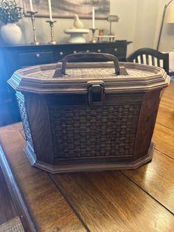 Vintage Lerner Sewing Basket