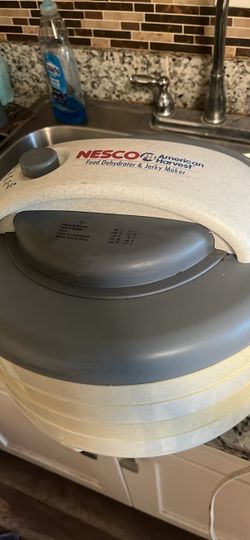 Nesco American Harvest Food Dehydrator & Jerky Maker