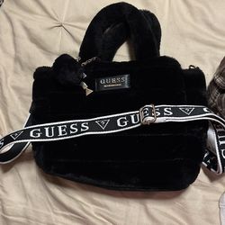 Guess Furry Push With Straps 