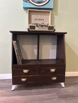 Record stand