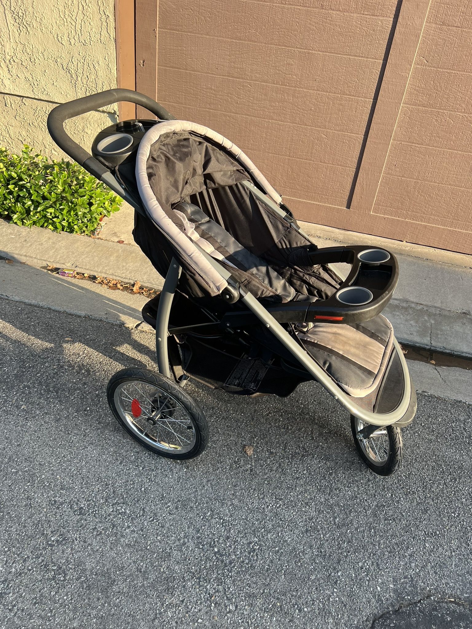 Graco Stroller ( Foldable )