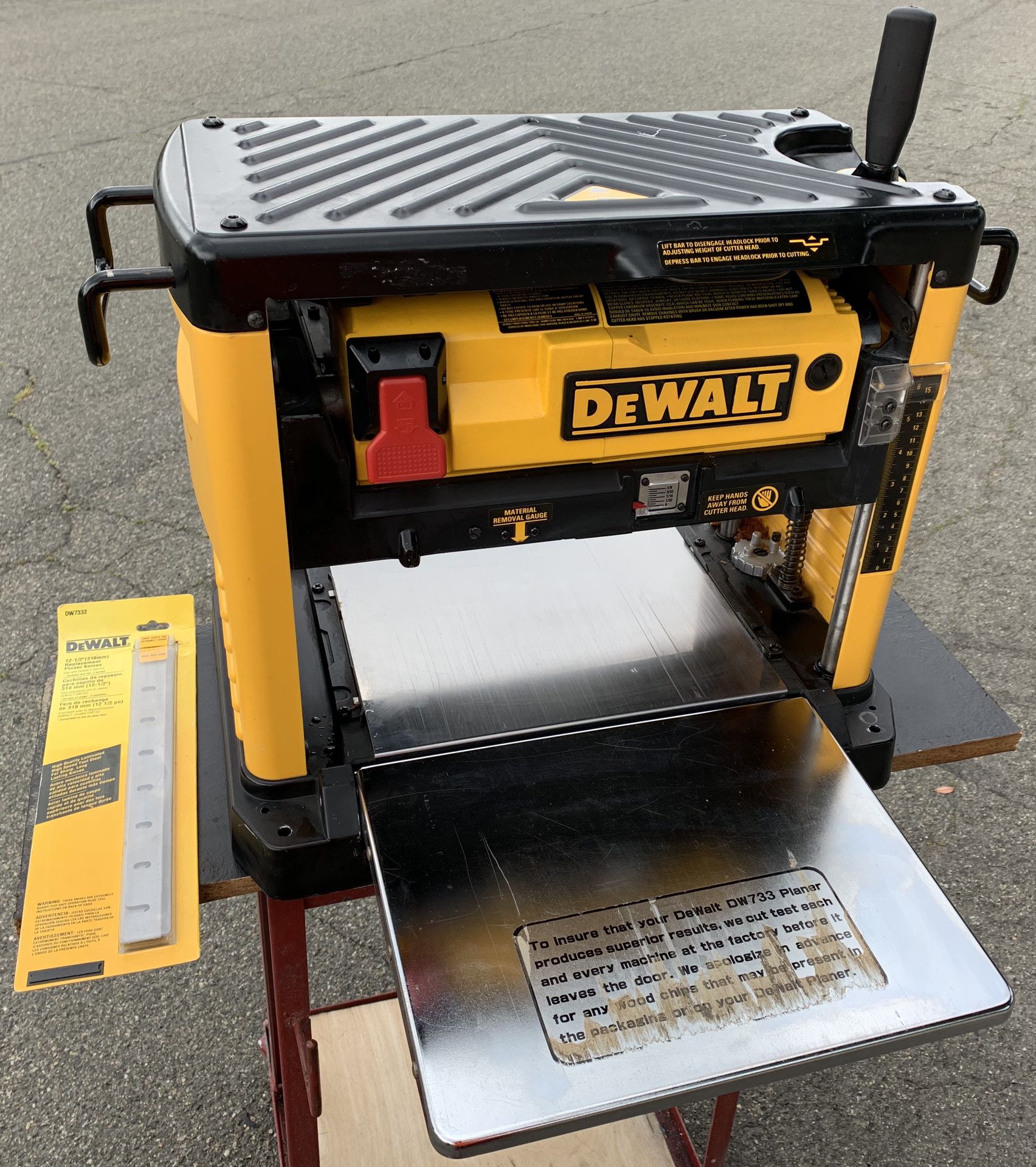 DeWalt DW733 12-1/2” Portable Thickness Planer and Stand (Works Good) Sale in Yuba City, CA - OfferUp