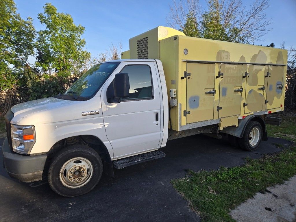 2019fordE450,propane,83,000millas Still Available8l15/25 $7250,