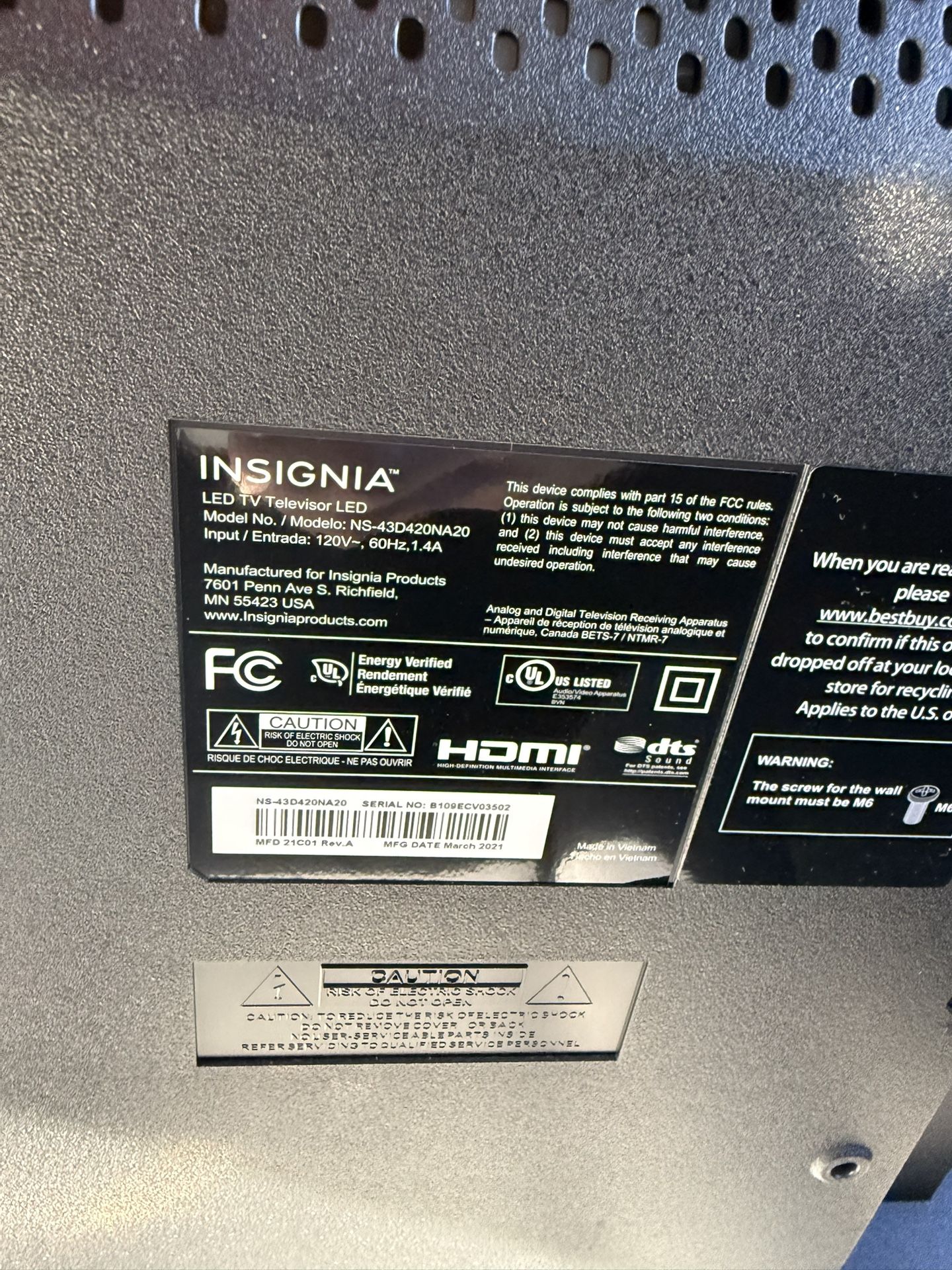 Insignia 43” TV