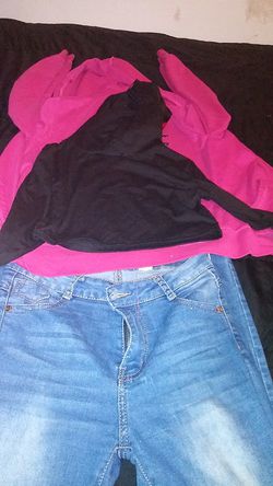 Blk crop hoodie. Jeans size 9 pink sweater