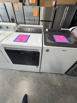 Whirlpool Washer and Dryer Set