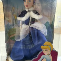 Disney Cinderella Porcelain Doll Collectable -NEW