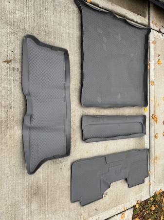 Husky Floor Cargo Liner Mat 2003 2004 2005 2006 Ford Expedition Lincoln Navigator SUV