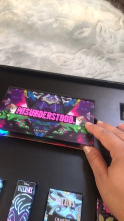 Disney colourpop villains maquillaje colección