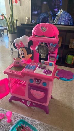 Mini mouse kitchen