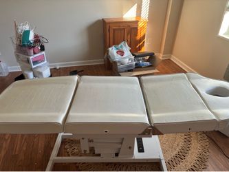Automatic Facial/massage/ tattoo Bed