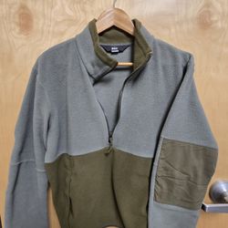 Men's REI, Columbia, Vans Lot Of Tops