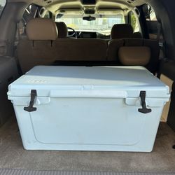 Big RTIC Cooler (Yeti Clone) 65 Quart 