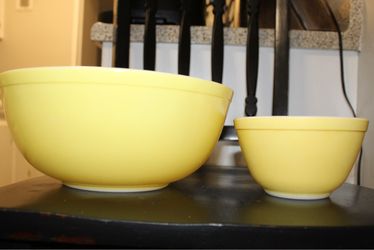 Yellow Pyrex Mixing Bowls