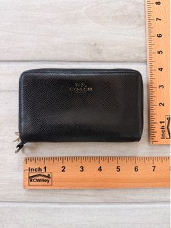 COACH Medium Full Double Zip Crossgrain Black Leather Wallet West Las Vegas See My Listings Summerlin