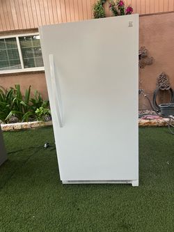 Kenmore Upright Freezer White 67 inches tall 34 inches wide 28 inches deep
